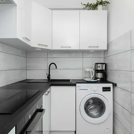 Διαμέρισμα Bright In With Air Conditioning And Parking By Renters *