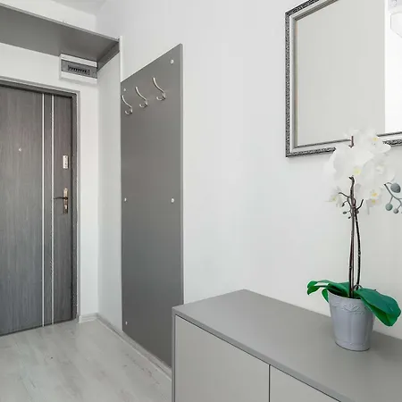 Διαμέρισμα Bright In With Air Conditioning And Parking By Renters *